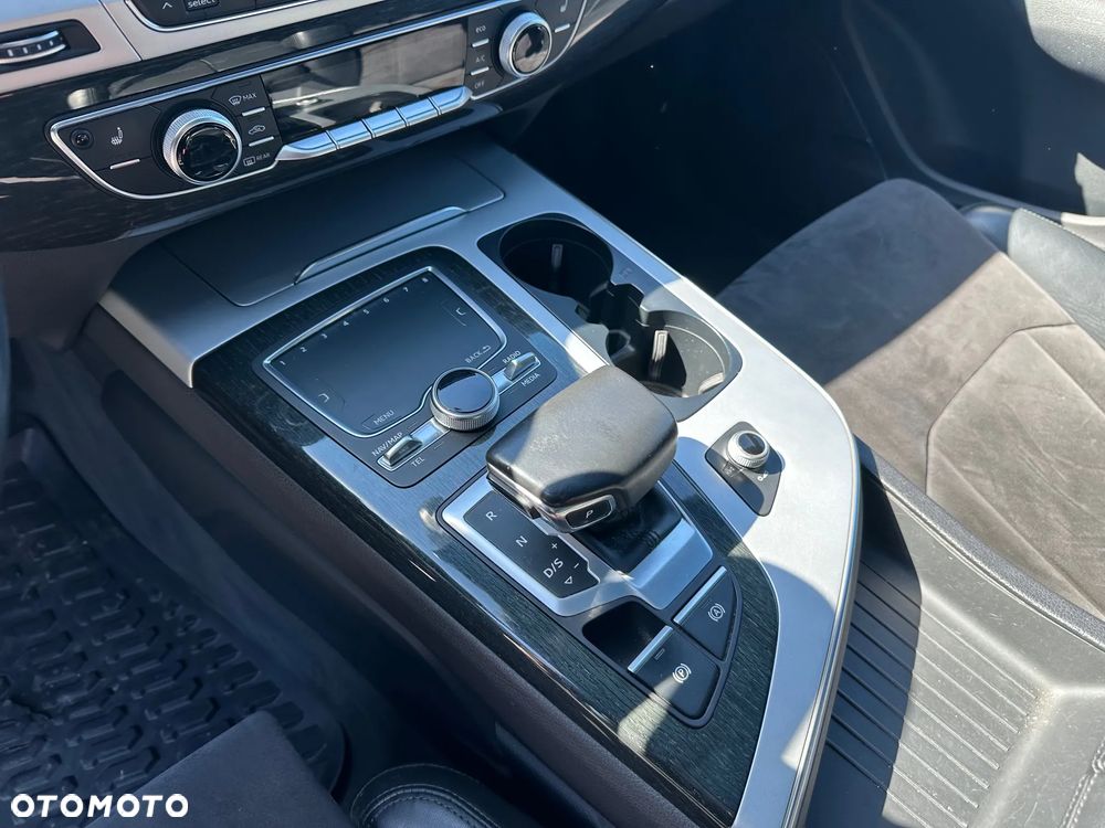 Audi Q7 - 13