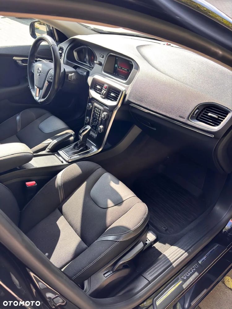 Volvo V40 D4 Geartronic Summum - 29