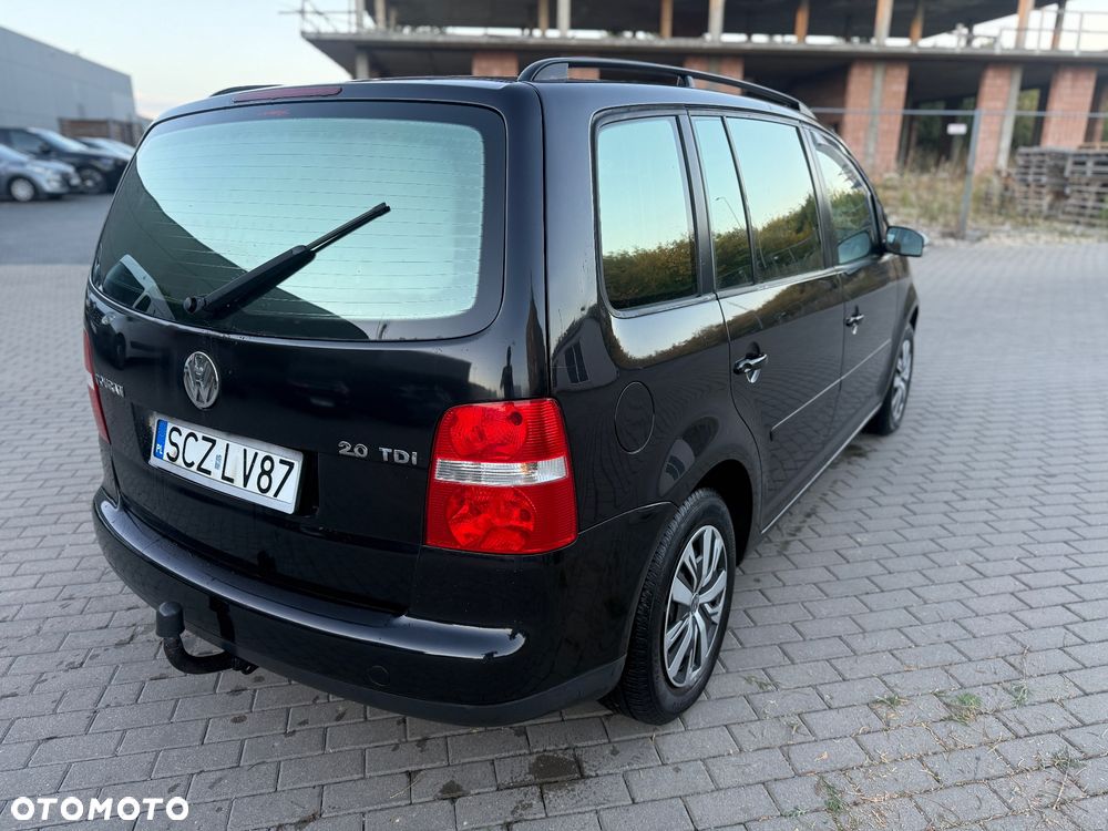 Volkswagen Touran 2.0 TDI DPF Highline - 7