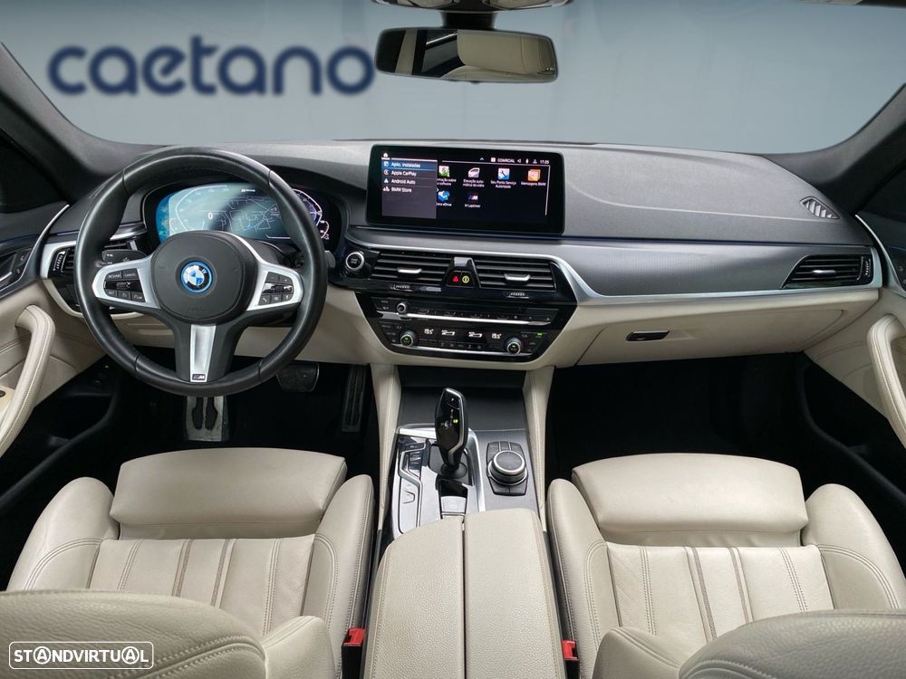 BMW 530 e Pack Desportivo M - 5