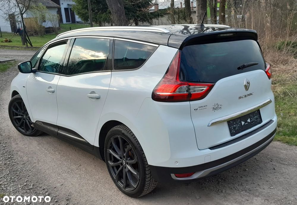 Renault Grand Scenic - 26