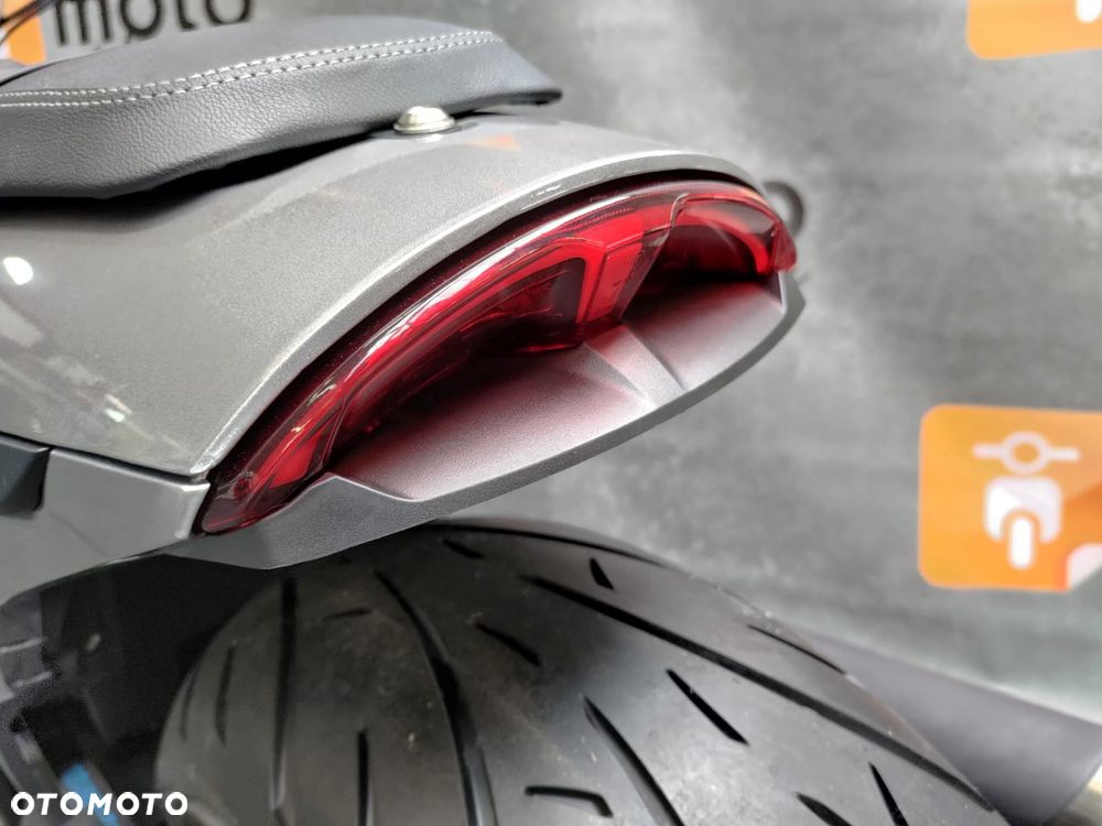 Morbidelli C1002V - 14