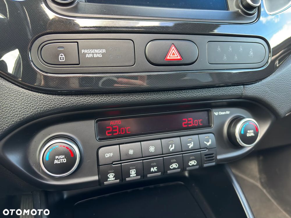Kia Carens 1.7 CRDi Spirit - 23