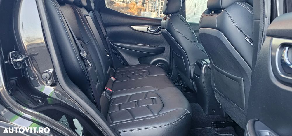 Nissan Qashqai 1.6 DCI Xtronic TEKNA+ - 27