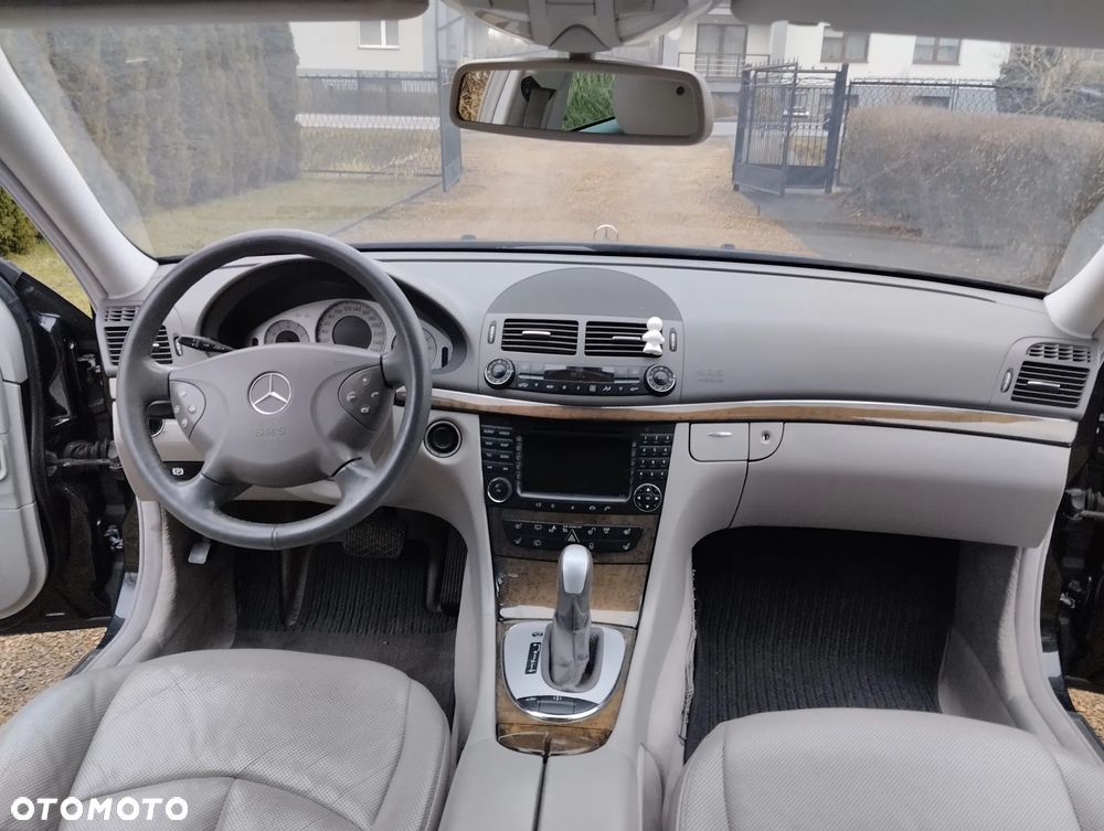 Mercedes-Benz Klasa E 500 7G-TRONIC Avantgarde - 20