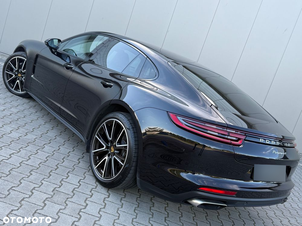 Porsche Panamera 4 Executive - 37