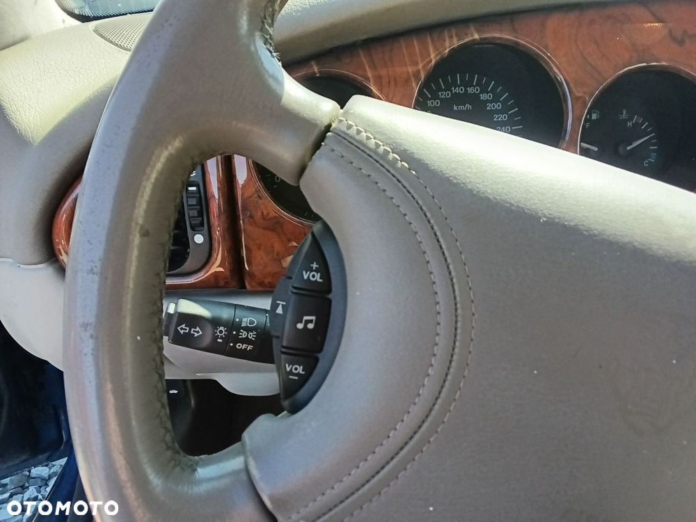 Jaguar XK8 - 19