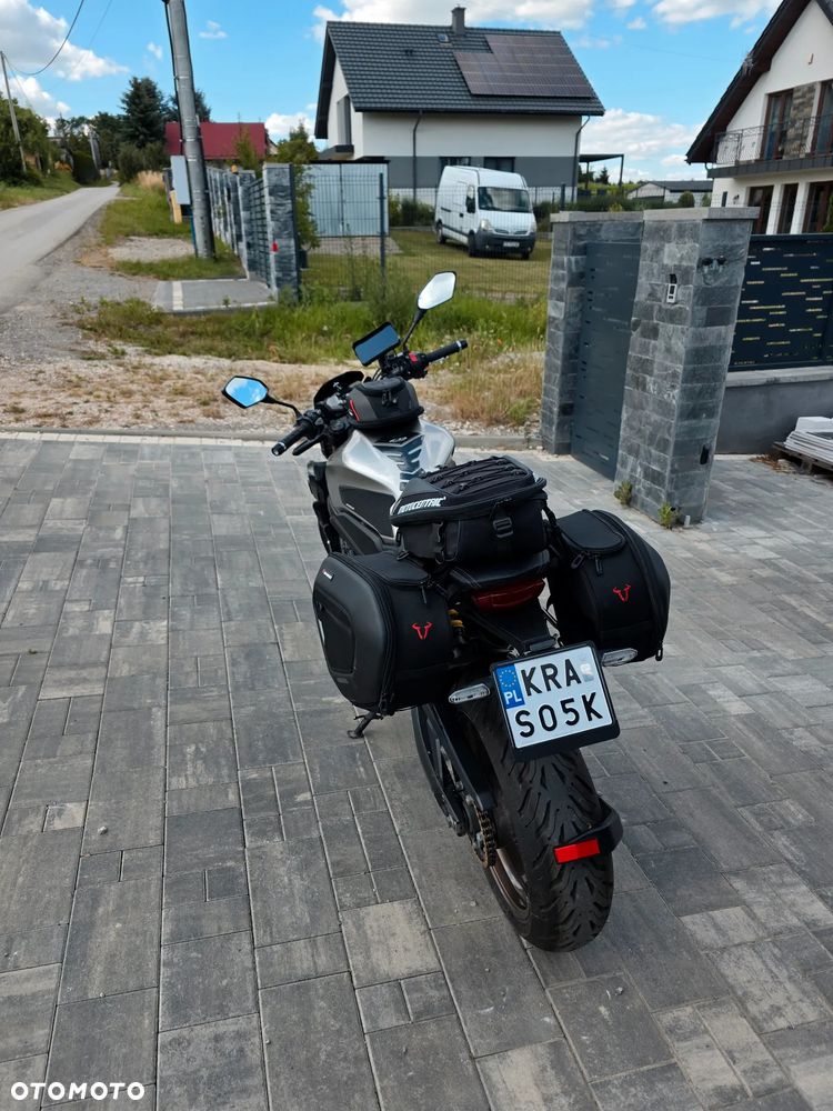 Honda CB - 2