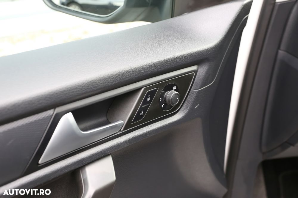 Volkswagen Caddy Maxi 2.0 TDI Comfortline - 23