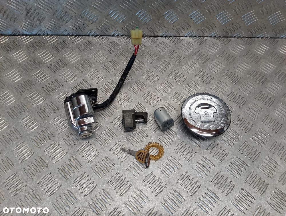 Stacyjka korek wlewu zamki HONDA VTX 1800 C/R/S 02-03r   PN. 35010-MCH-010 - 2