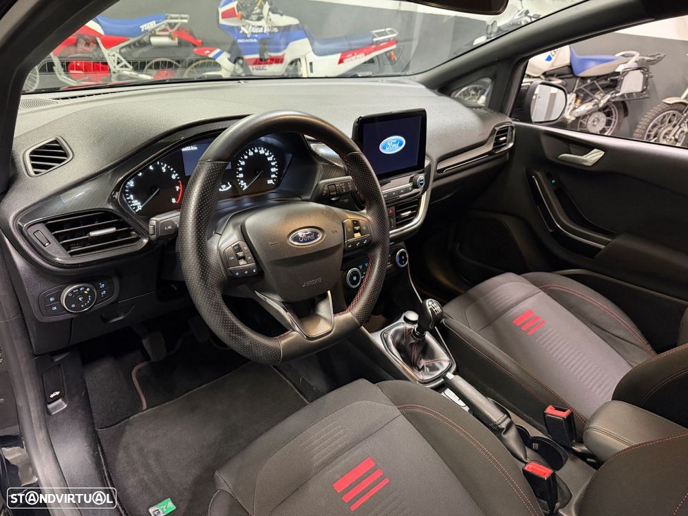 Ford Fiesta 1.0 EcoBoost ST-Line - 30