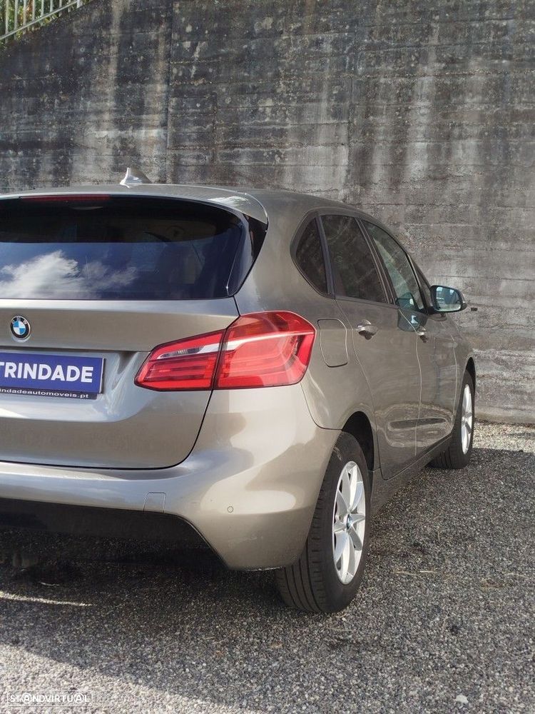 BMW 216 Active Tourer d Luxury Line - 14