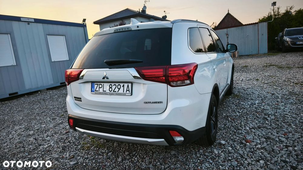 Mitsubishi Outlander - 8