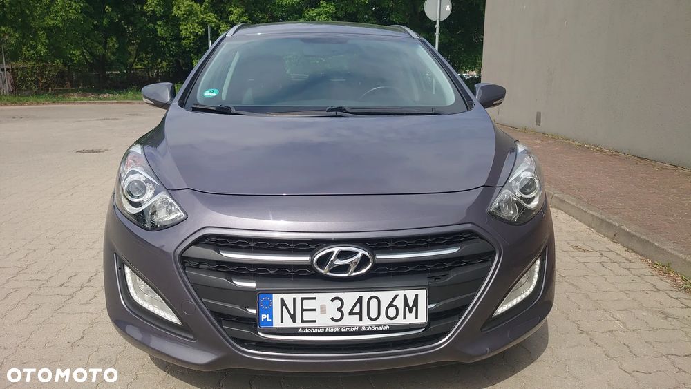 Hyundai i30 blue Kombi 1.6 GDi Passion - 10