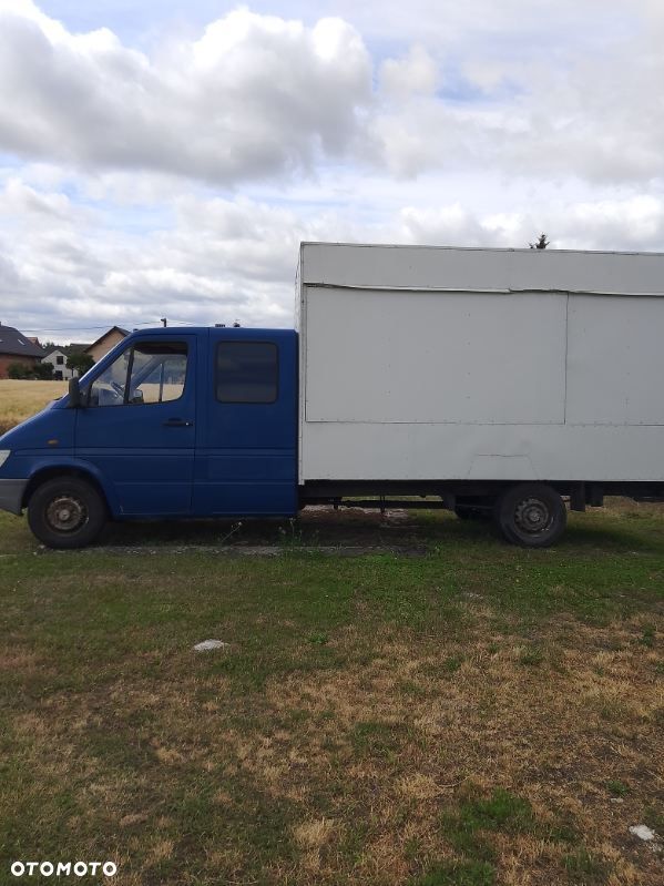 Mercedes-Benz Sprinter - 4