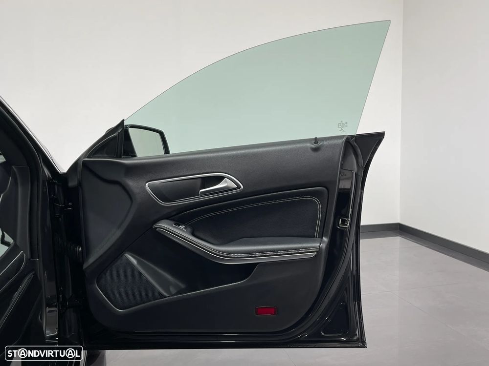 Mercedes-Benz CLA 180 d Shooting Brake Urban - 39