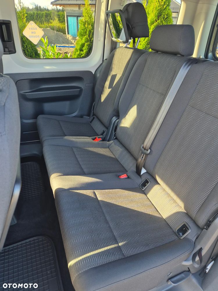 Volkswagen Caddy 2.0 TDI Comfortline DSG - 5