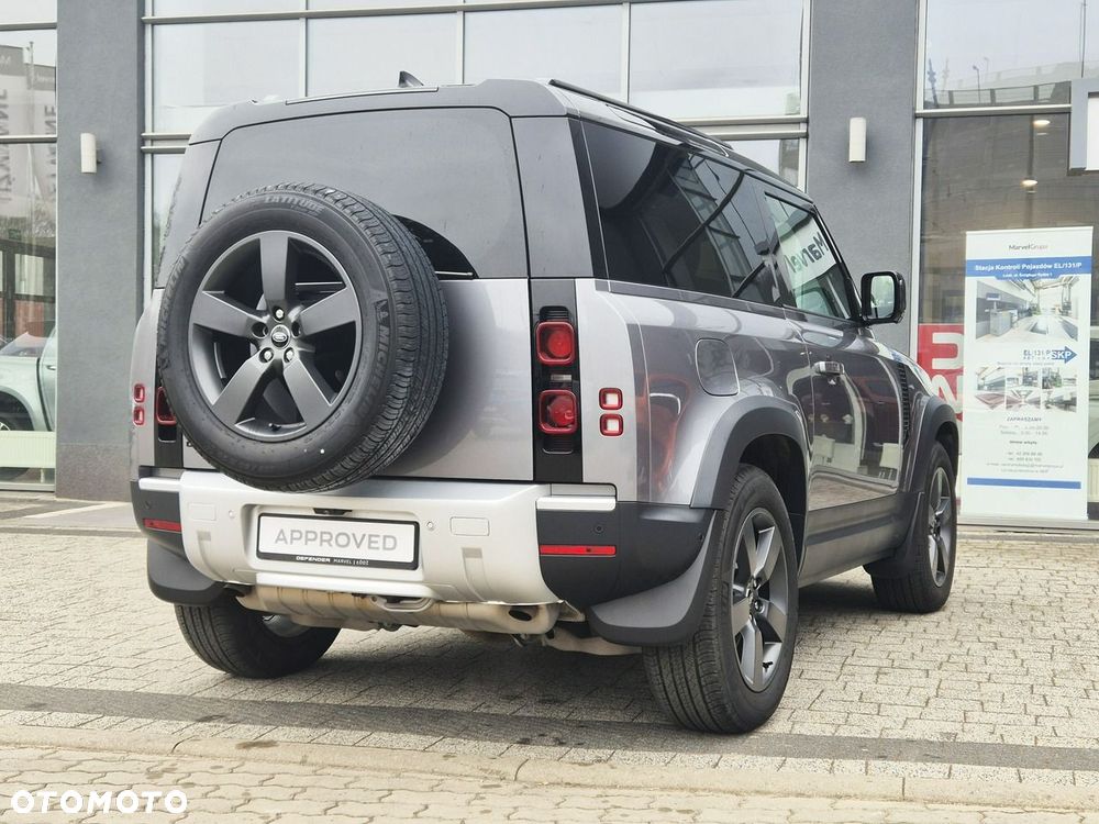 Land Rover Defender 90 P400 SE - 10