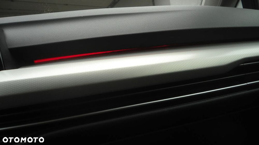 Volkswagen Golf - 23