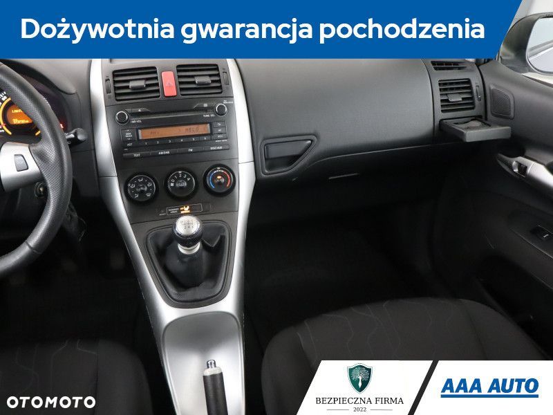Toyota Auris - 10