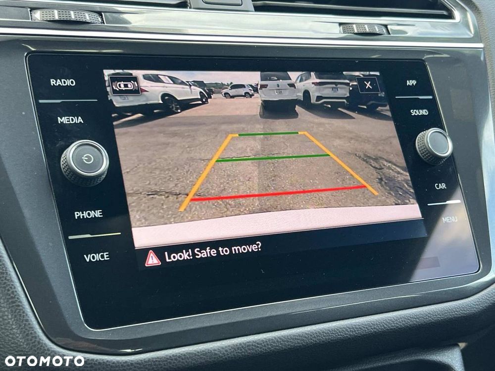 Volkswagen Tiguan - 19