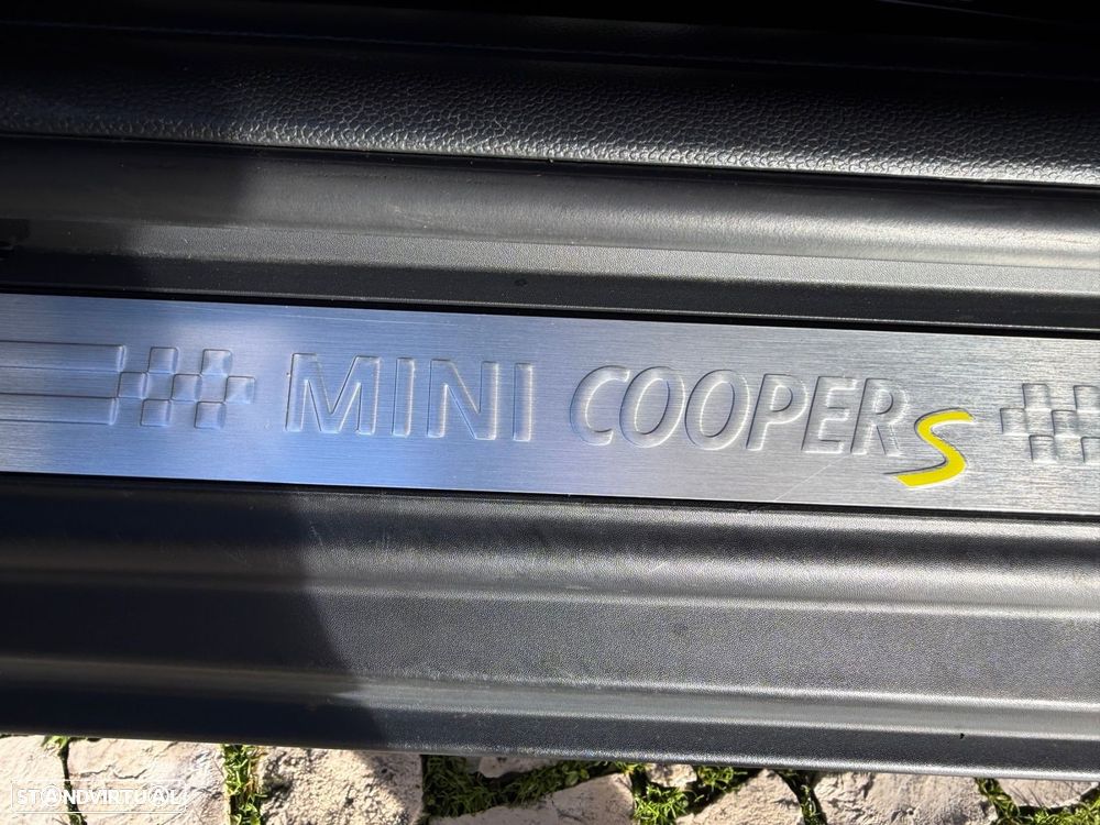 MINI 3 Portas Cooper SE - 52