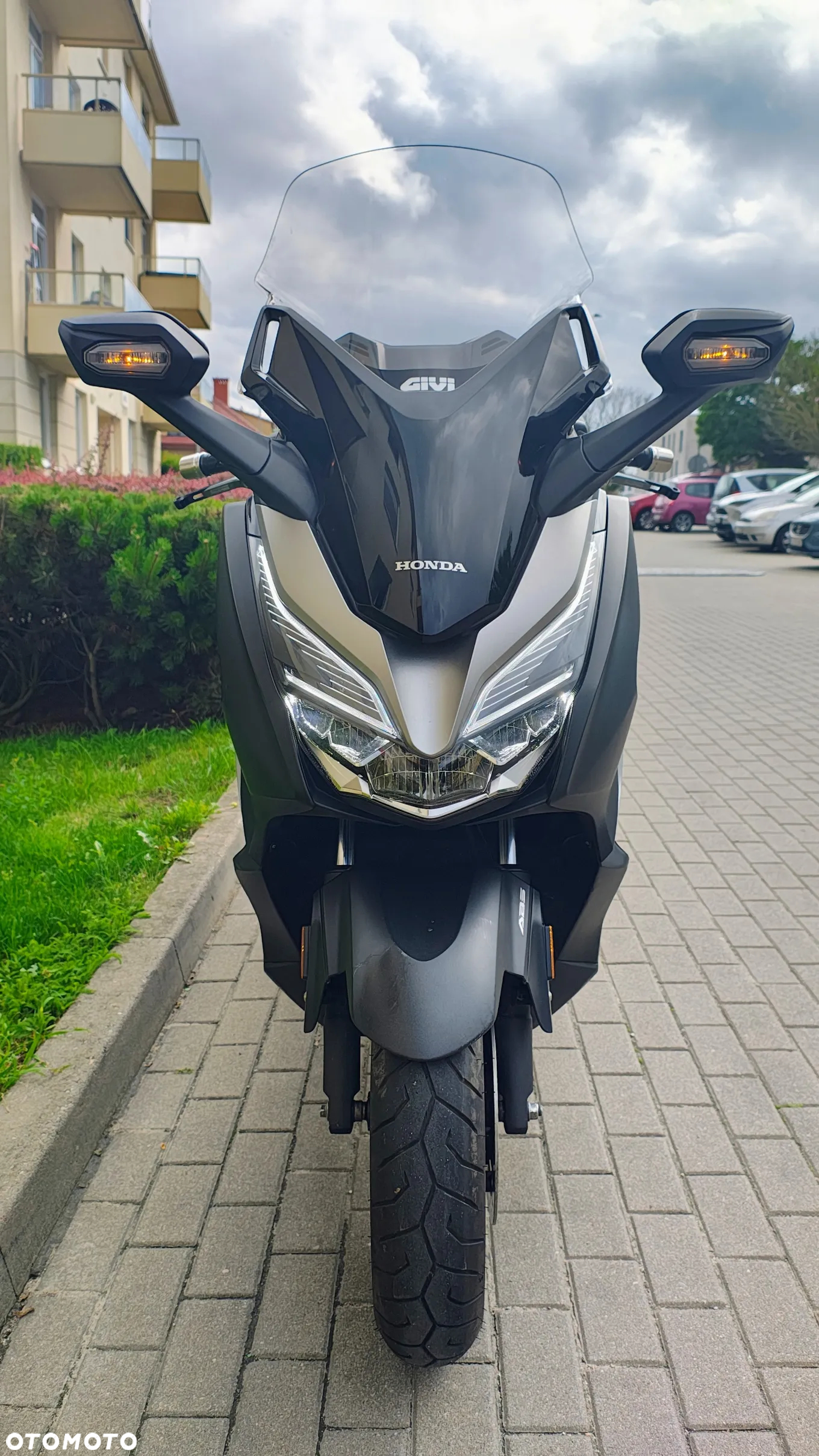 Honda NSS - 12