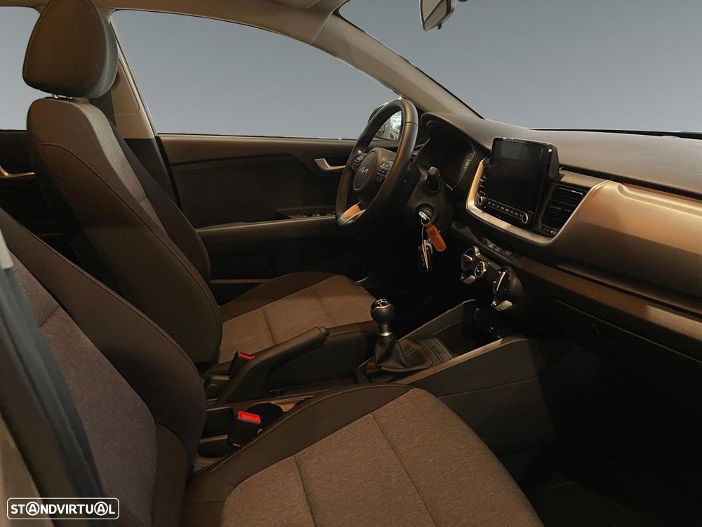 Kia Stonic 1.2 MPi Dynamic - 16