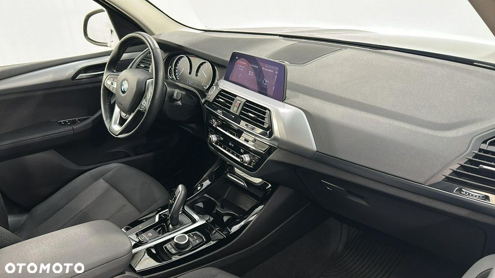 BMW X3 sDrive18d Advantage sport - 14