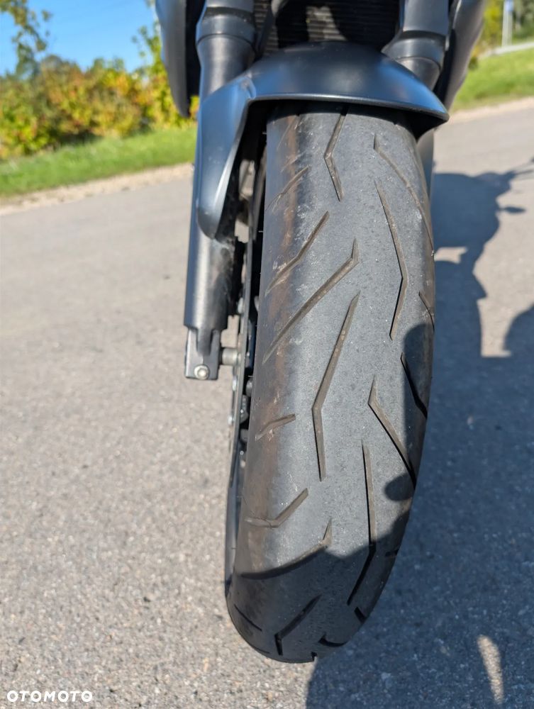 Suzuki Gladius - 7