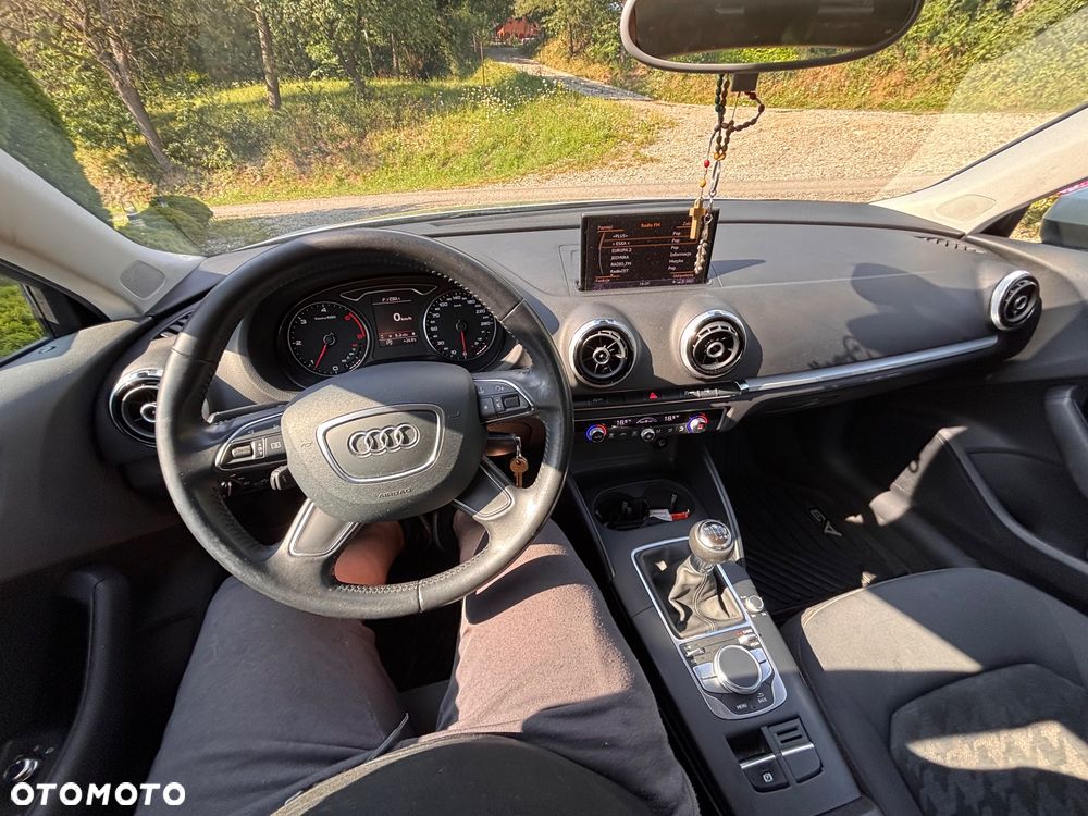 Audi A3 Sportback 1.6 TDI ultra Attraction - 12