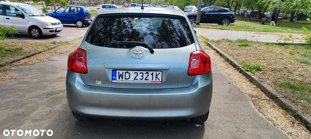 Toyota Auris 1.4 D-4D Premium - 2