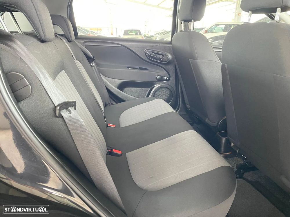 Fiat Punto 1.2 Lounge Start&Stop - 25