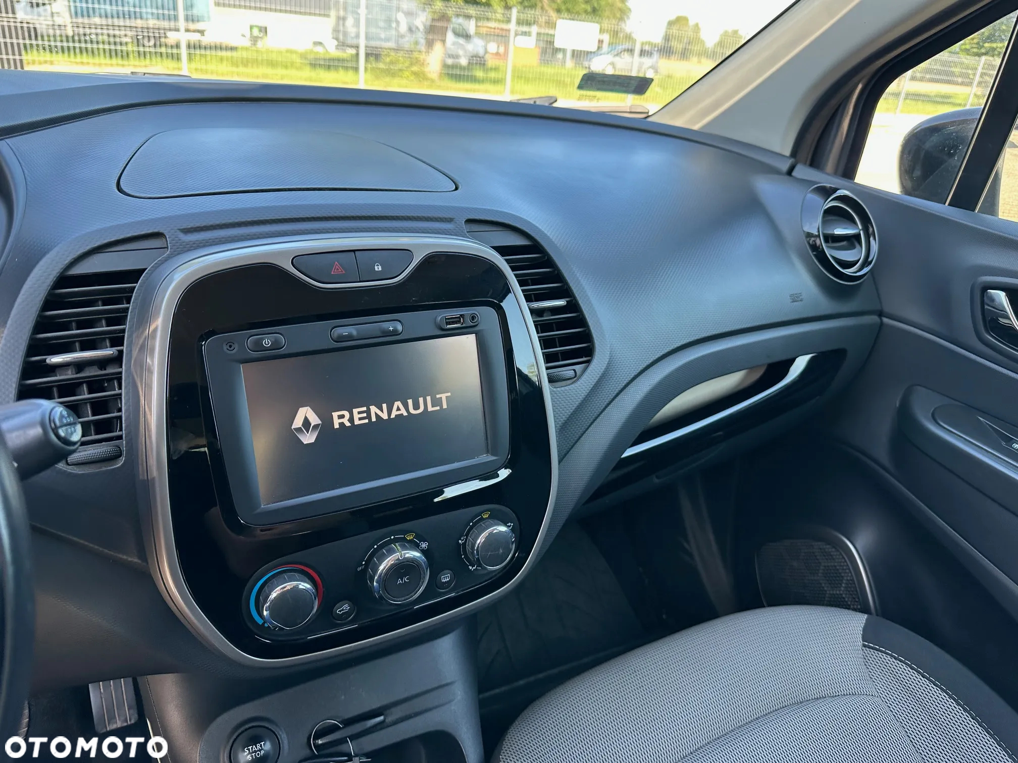 Renault Captur - 14