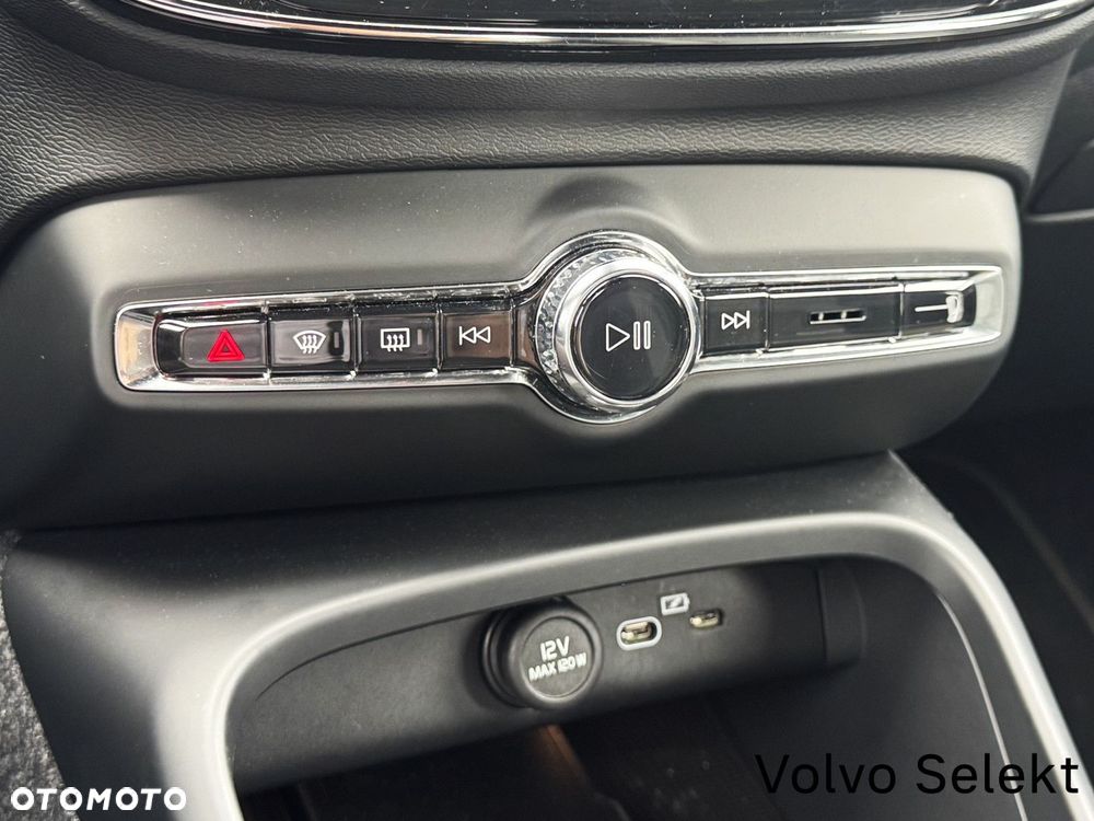 Volvo XC 40 - 22