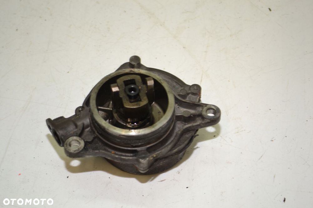 POMPA VACUM BMW E61 E60 525D 7791232 2.5 177KM 04-10 PODCIŚNIENIA - 2
