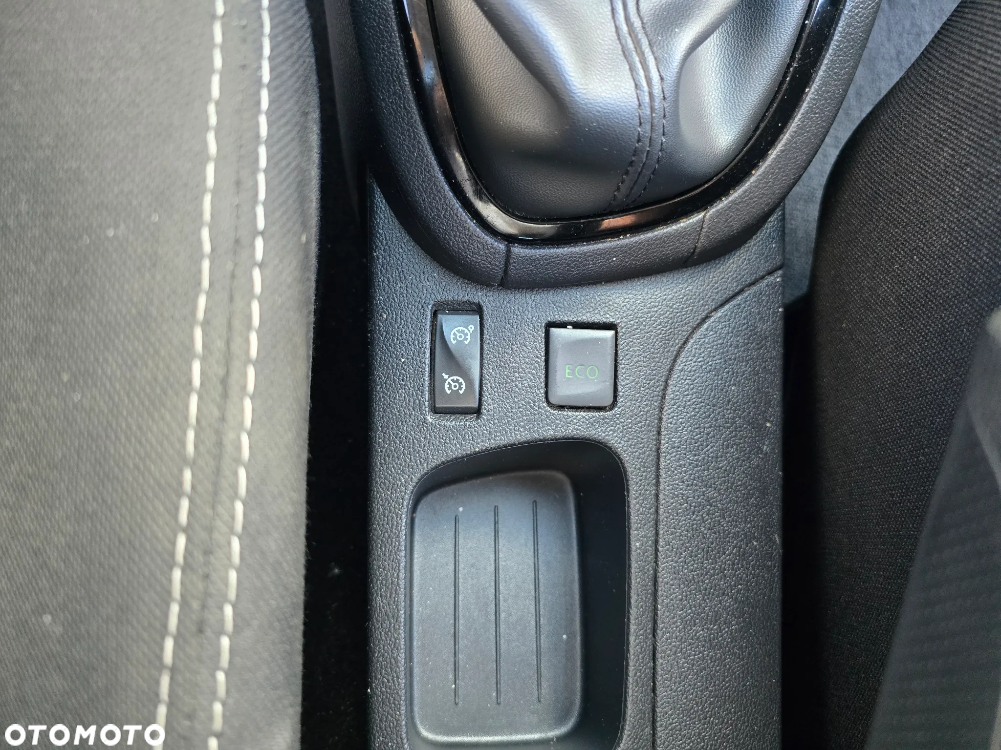 Renault Clio - 32
