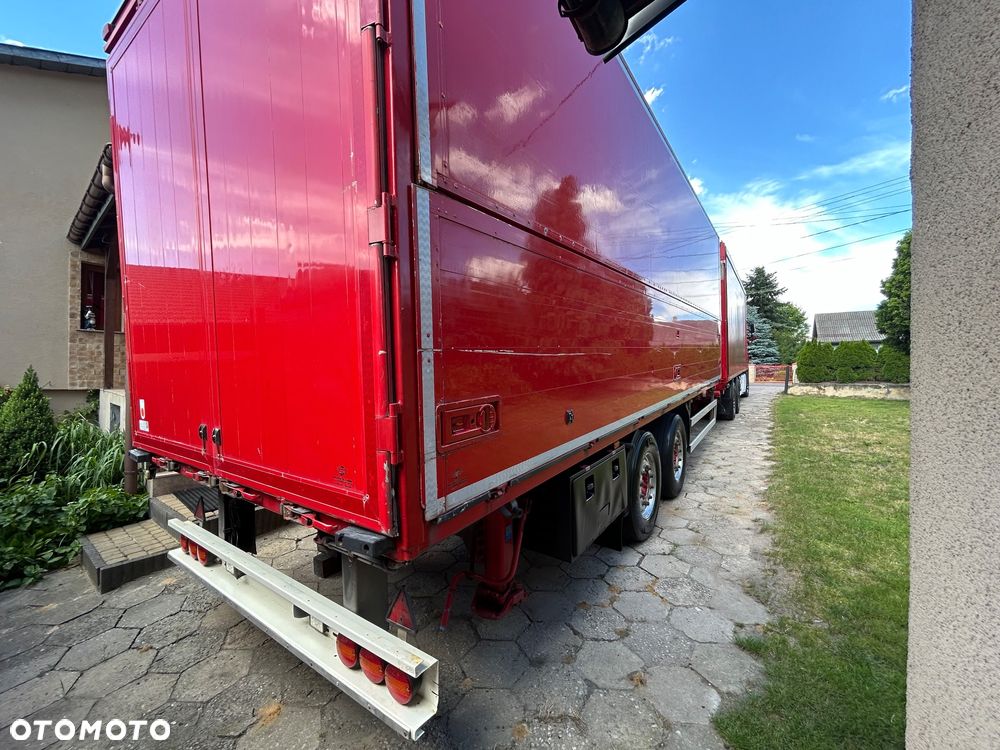 Schmitz Cargobull 7.7m OCYNK OSIE MERCEDES ALUFELGI KONTENER TANDEM NAPOJÓWKA OTWIERANY BOK DO NAPOJÓW STAN BDB - 8