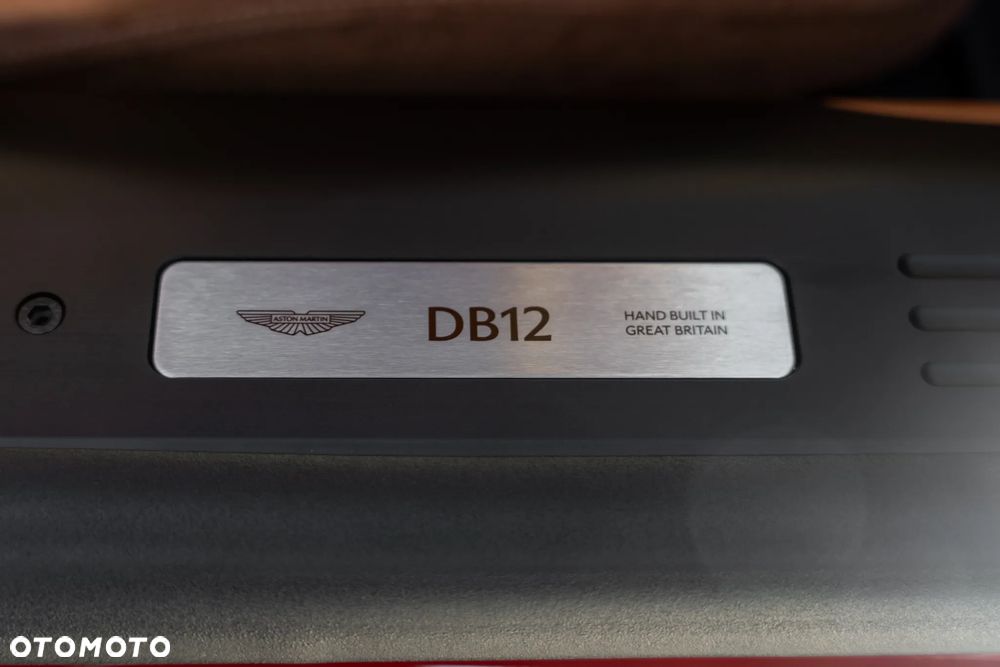 Aston Martin DB - 18