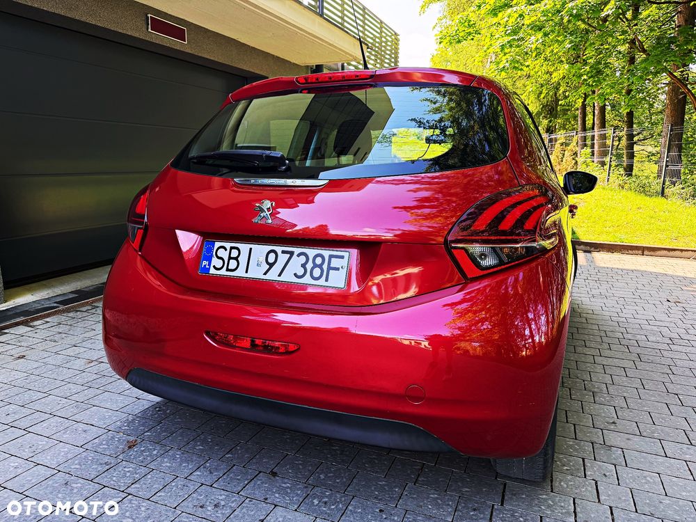 Peugeot 208 PureTech 82 Urban Move - 22