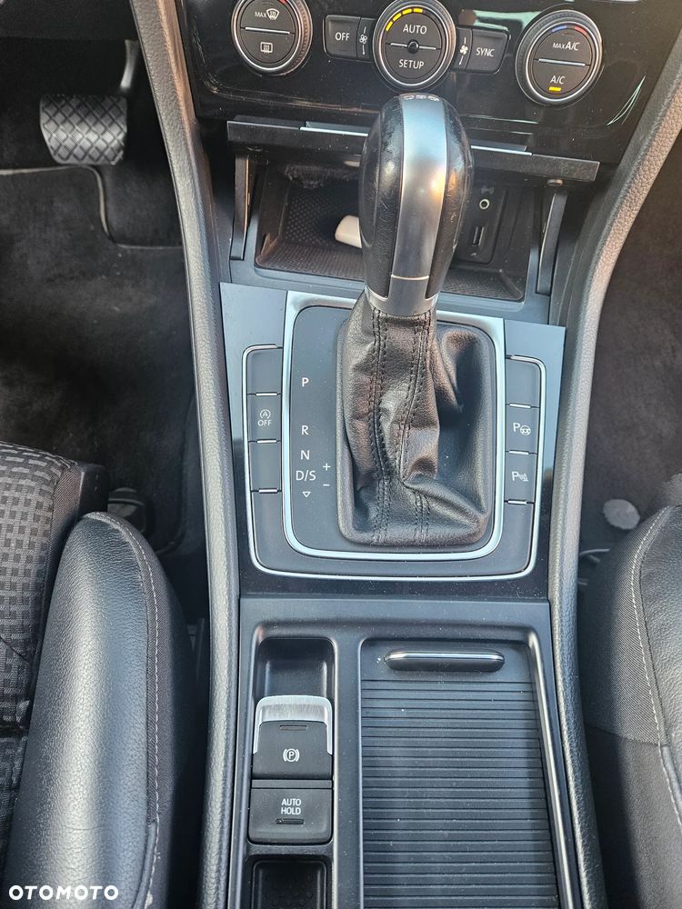 Volkswagen Golf 1.4 TSI BlueMotion Technology DSG Highline - 30