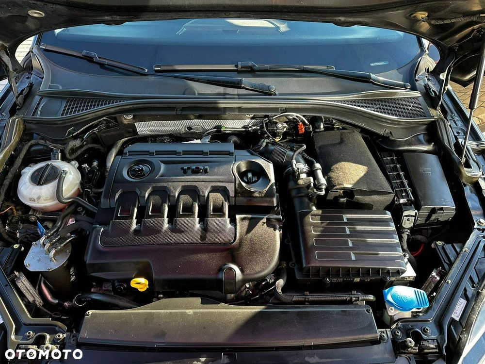 Skoda Superb 2.0 TDI Ambition - 32