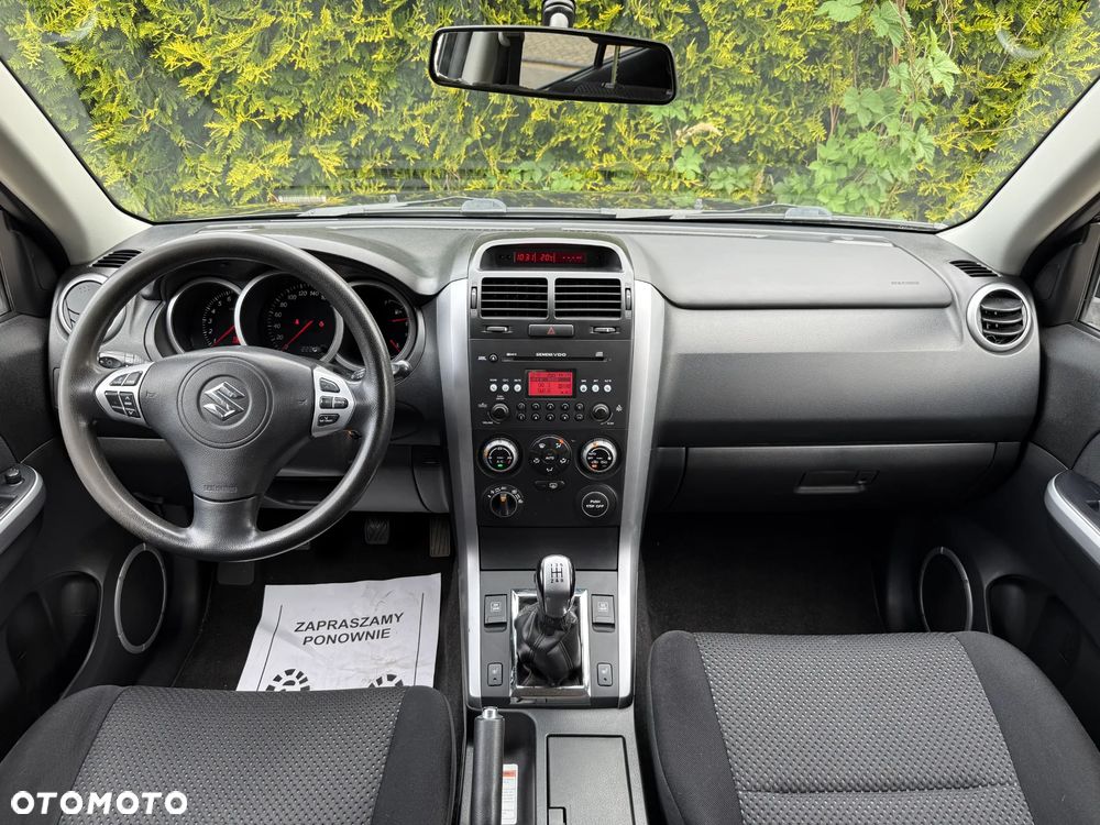 Suzuki Grand Vitara 2.0 Club - 12