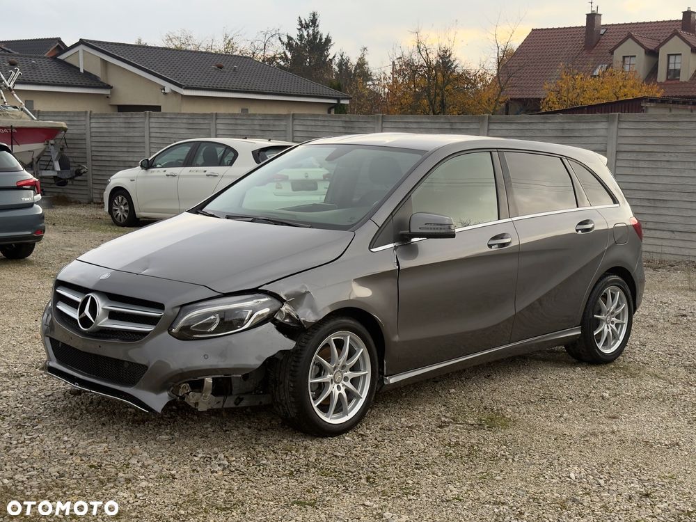 Mercedes-Benz Klasa B 220 4-Matic AMG Line - 8