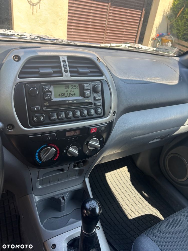 Toyota RAV4 2.0 VVT-i 4x4 - 7