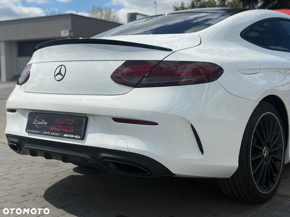 Mercedes-Benz Klasa C 300 9G-TRONIC AMG Line - 6