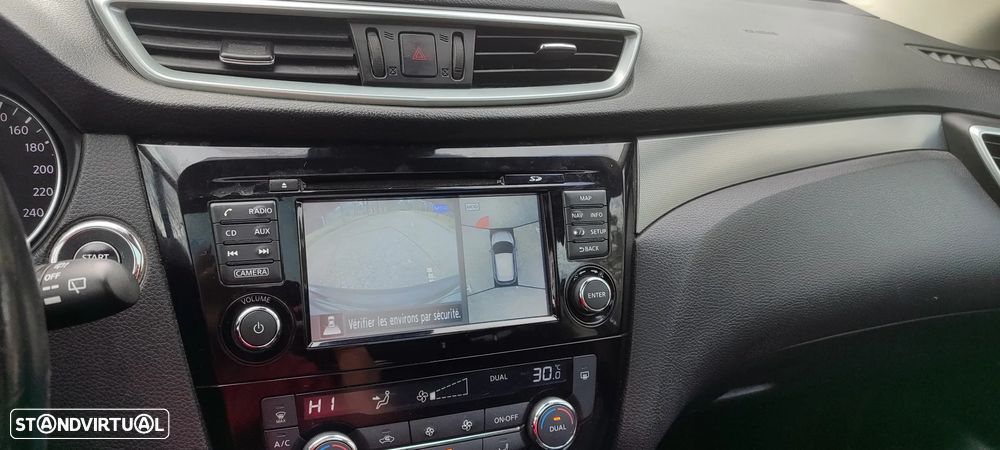 Nissan Qashqai 1.5 dCi N-Connecta Business - 32