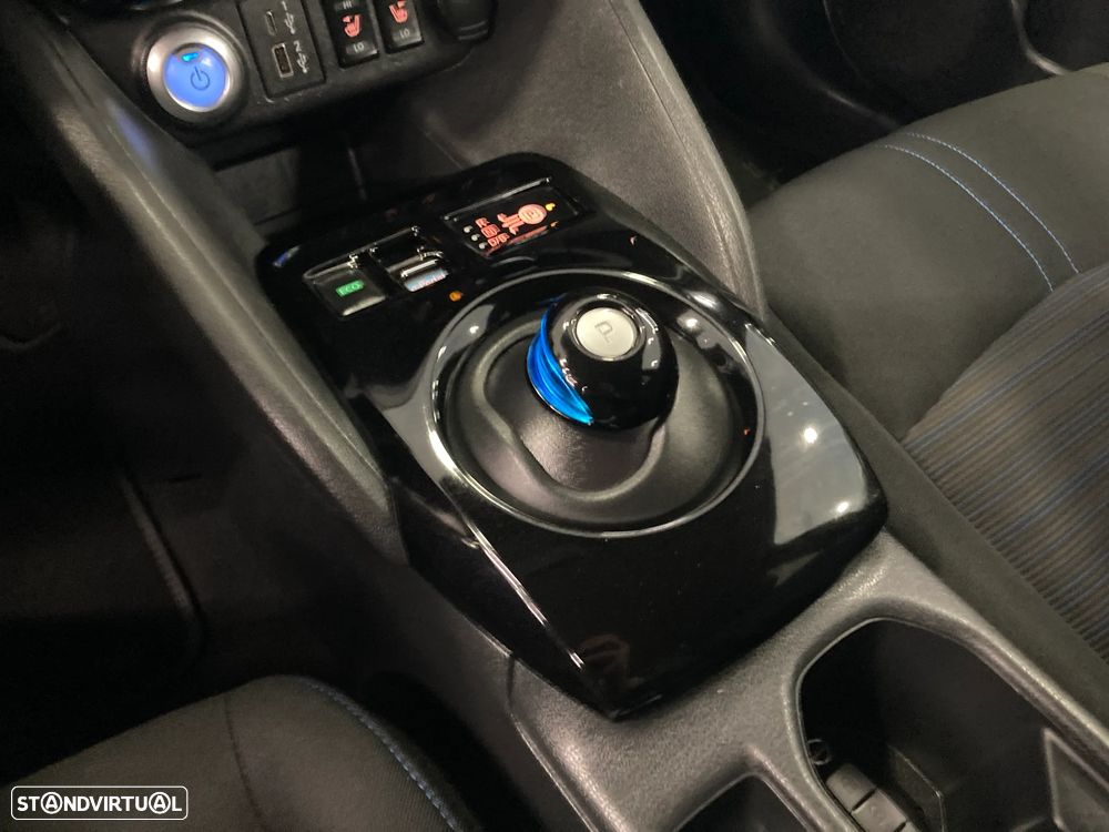 Nissan Leaf 40 kWh N-CONNECTA - 23