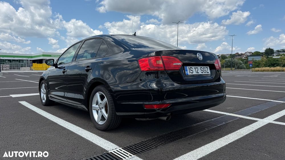 Volkswagen Jetta - 17