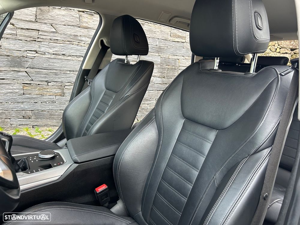 BMW 320 d Line Sport - 12